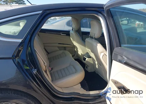 2014 Ford Fusion Se z USA, uszkodzony, nr VIN 3FA6P0HD1ER274687